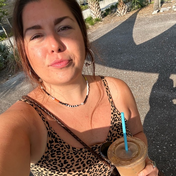 Meet your Posher!!! - Picture 1 of 2